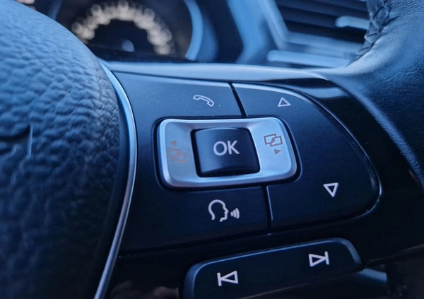 Volkswagen Tiguan Allspace cena 66999 przebieg: 199999, rok produkcji 2018 z Pasym małe 742